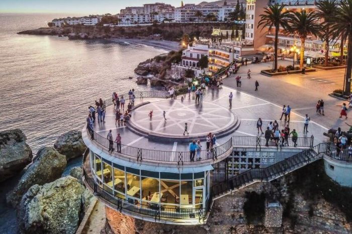 Foto del balcón de europa en Nerja